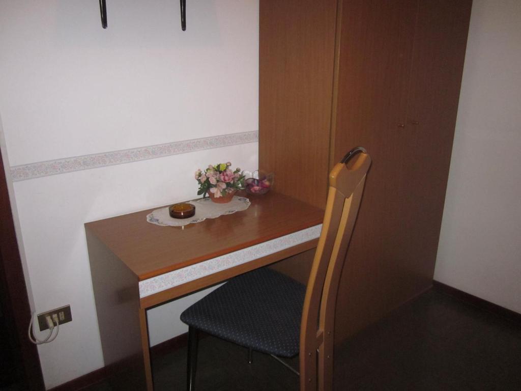 Albergo Leon Bianco Moggio Udinese Zimmer foto